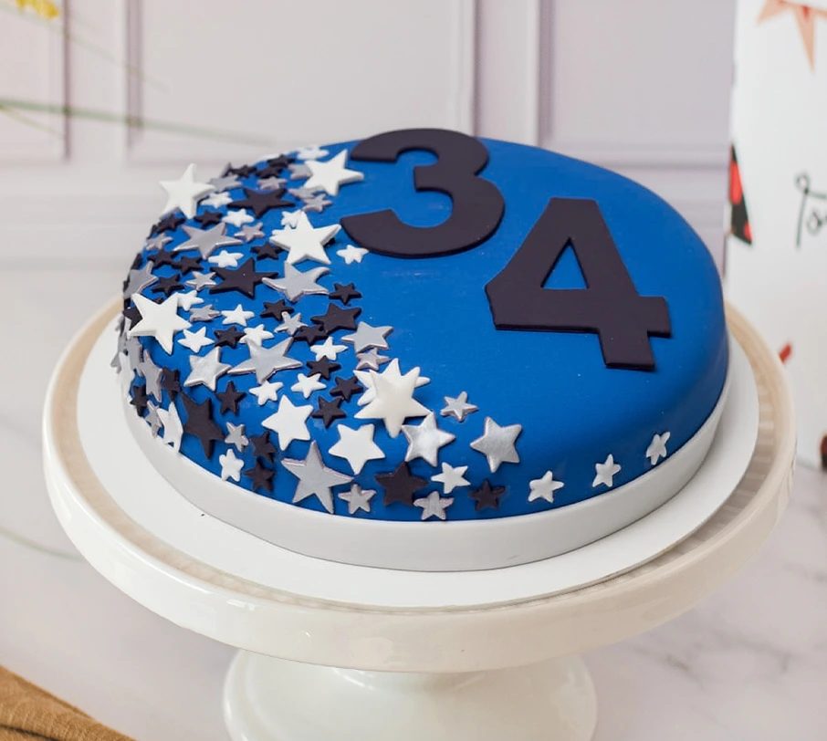 [020020020010015] TORTA CASCADA DE ESTRELLAS (MEDIANO, VAINILLA)