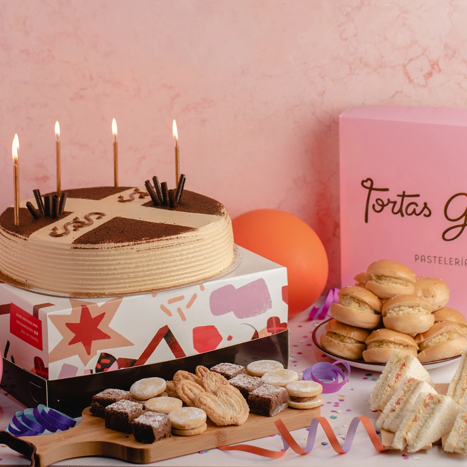 [100010010010007] PACK CELEBRACION GRANDE - TRES LECHES DE LUCUMA
